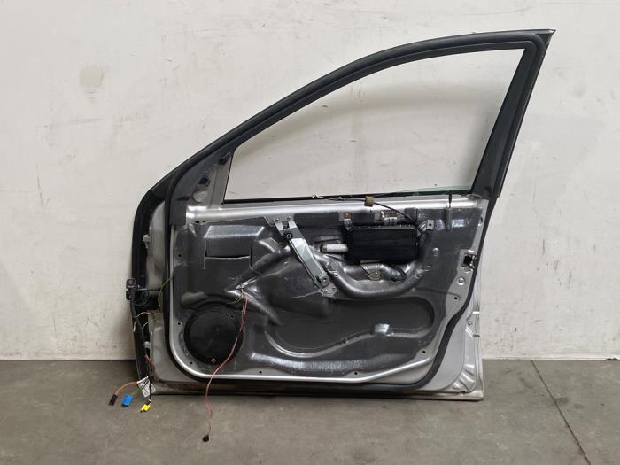 Puerta 4 puertas derecha delante Mercedes C-Klasse