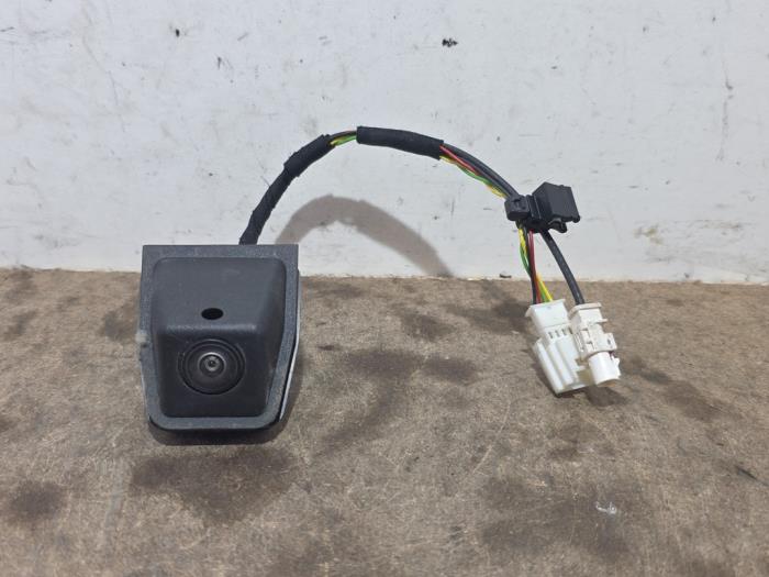 Gebruikte Camera achteruitrijden Mercedes Vito (447.6) eVito 41/60/66 kWh Prijs € 211,75 Inclusief btw aangeboden door Autoparts Van De Velde