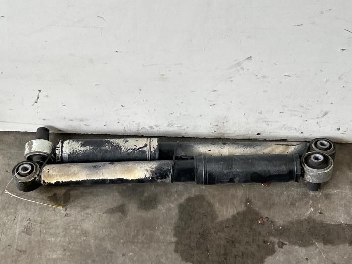 Shock absorber kit Mercedes Vito