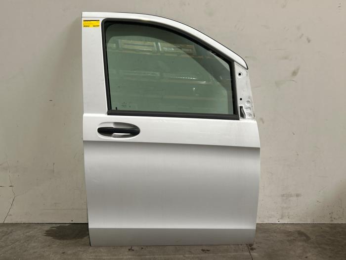 Door 2-door, right Mercedes Vito