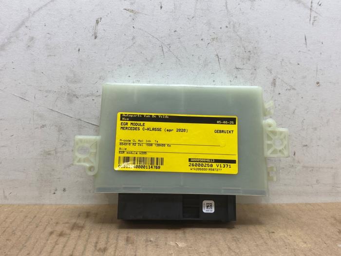 Gebruikte EGR module Mercedes C (W205) C-180d 1.6 Turbo 16V Prijs op aanvraag aangeboden door Autoparts Van De Velde