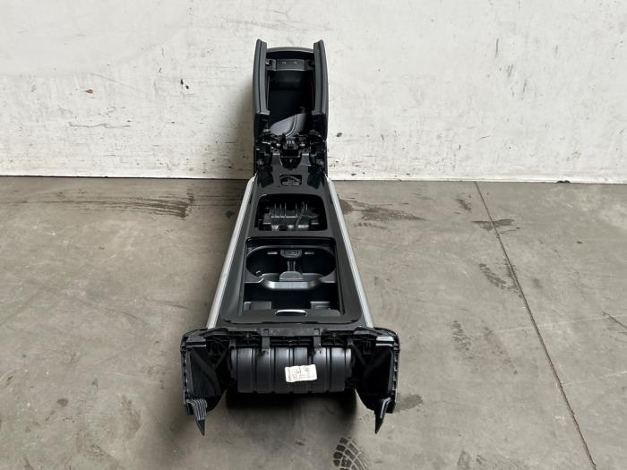 Middle console Mercedes GLB-Klasse