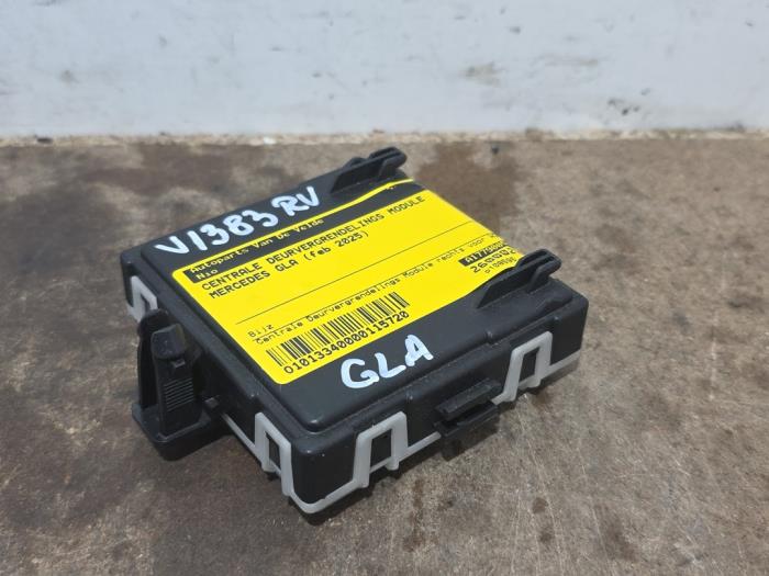 Central door locking module Mercedes GLA