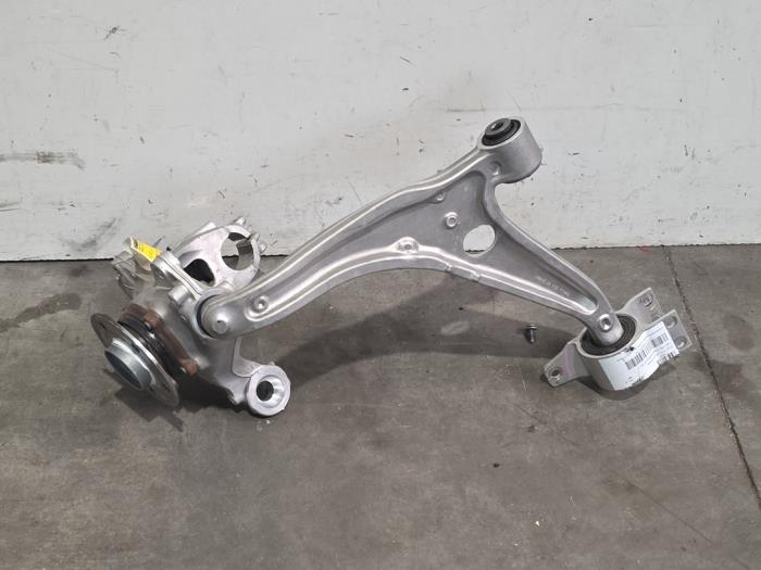 Fusee rechts-voor Mercedes GLB-Klasse