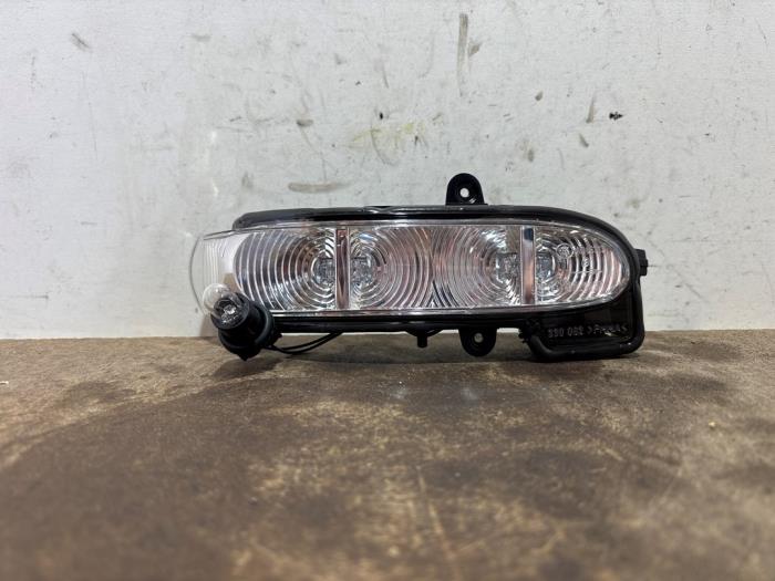 Indicator, right Mercedes E-Klasse