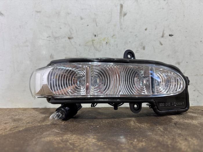 Indicator, right Mercedes E-Klasse