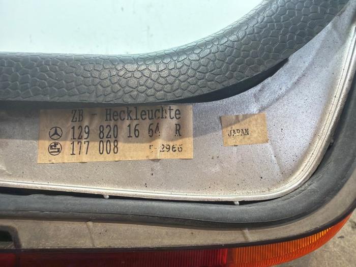 Luz trasera derecha Mercedes SL
