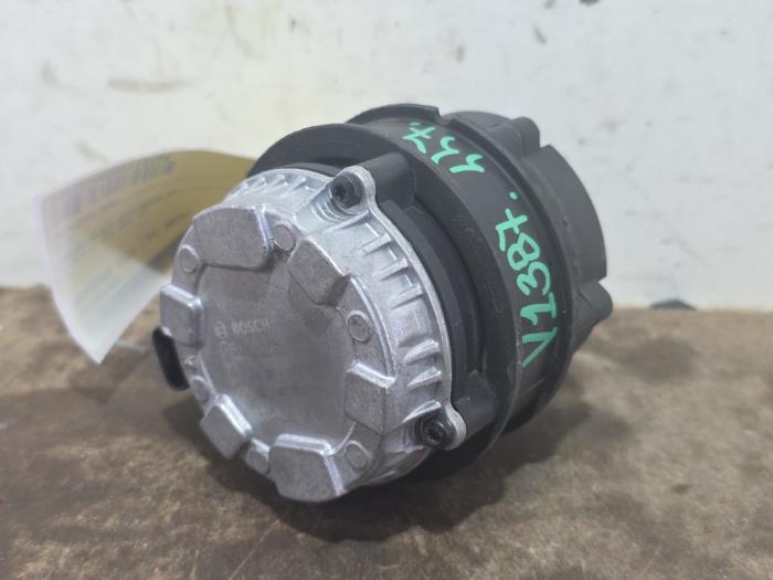 Water pump Mercedes Vito