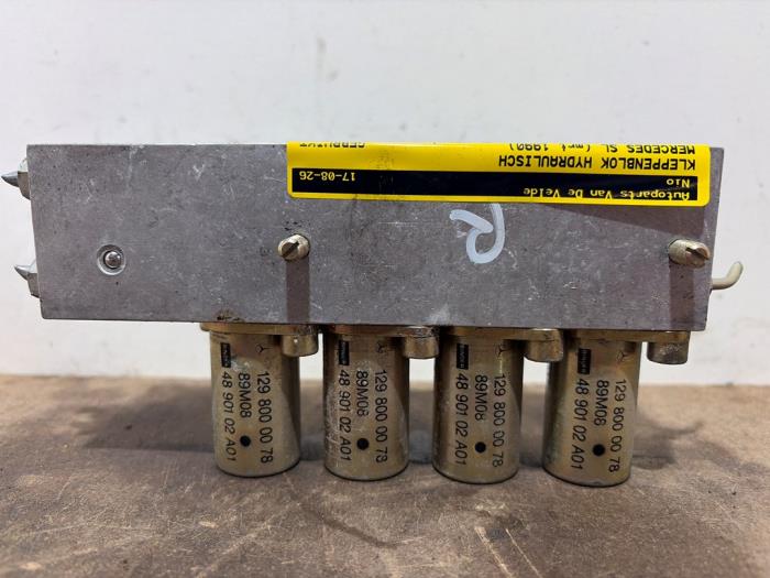 Hydraulic valve unit Mercedes SL