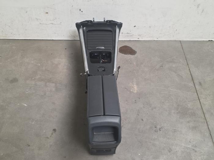 Consola central Mercedes GLB-Klasse