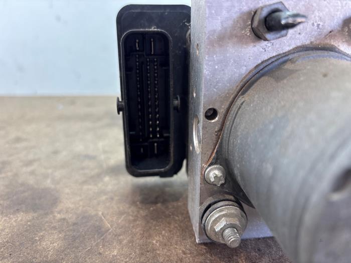 Bomba ABS Mercedes Vito