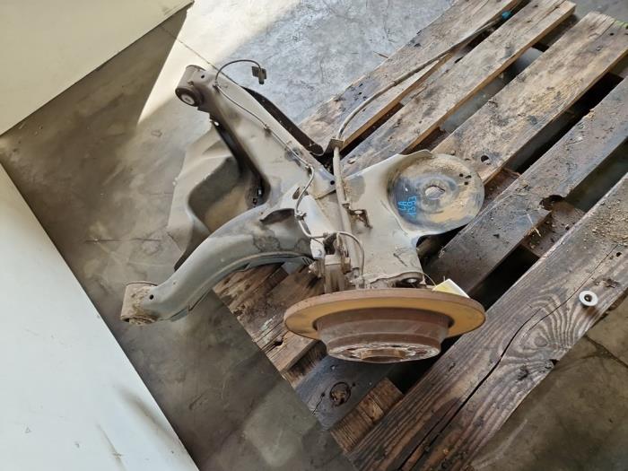 Mangueta izquierda detrás Mercedes Vito