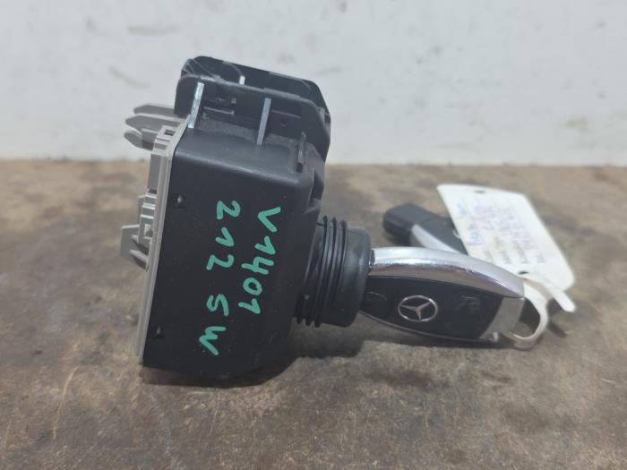 Ignition lock + computer Mercedes E-Klasse