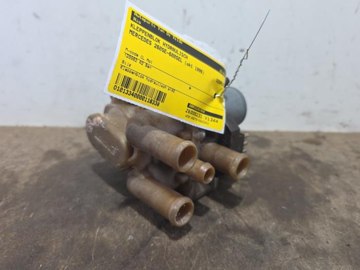 Kleppenblok hydraulisch Mercedes 260SE-600SEL