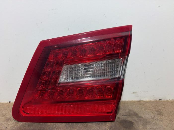 Luz trasera derecha Mercedes E-Klasse