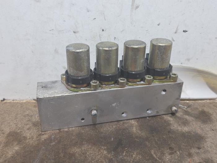 Bloc soupapes hydraulique Mercedes 280SL-500SLC