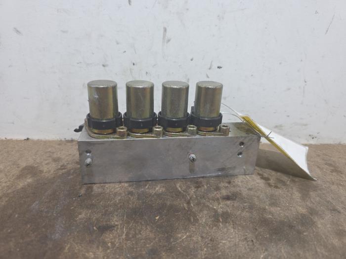 Bloque de válvulas hidráulico Mercedes 280SL-500SLC