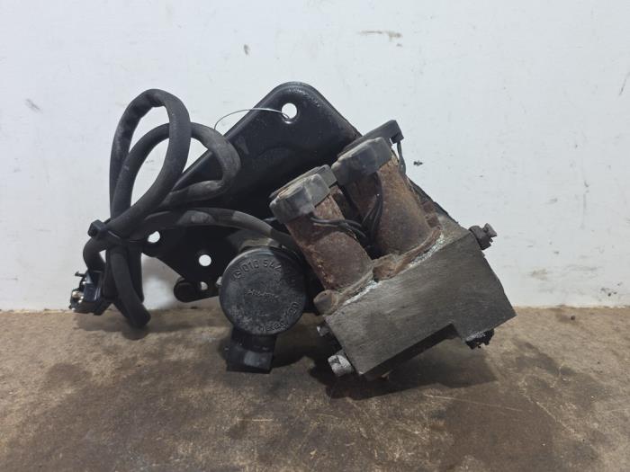 Hydraulic valve unit Mercedes SL