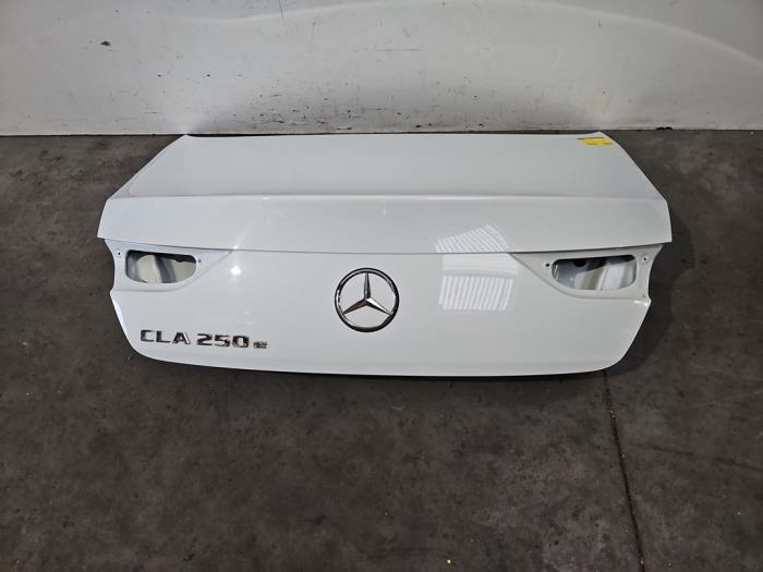 Couvercle coffre Mercedes CLA