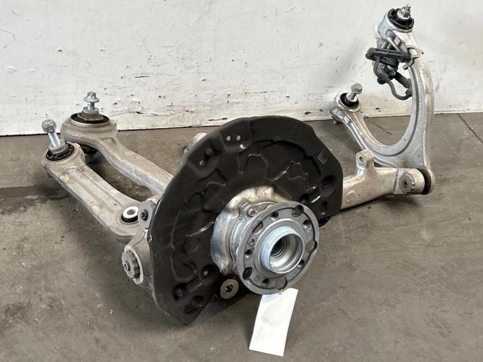 Fusee links-voor Mercedes GLC-Klasse