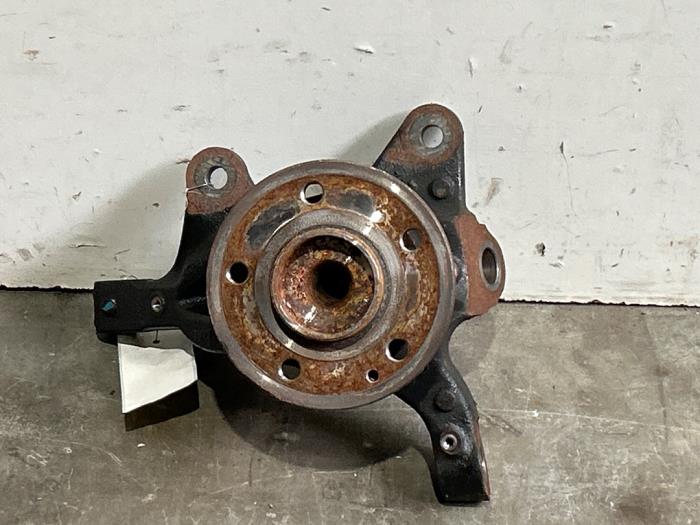 Knuckle, front left Mercedes Marco Polo