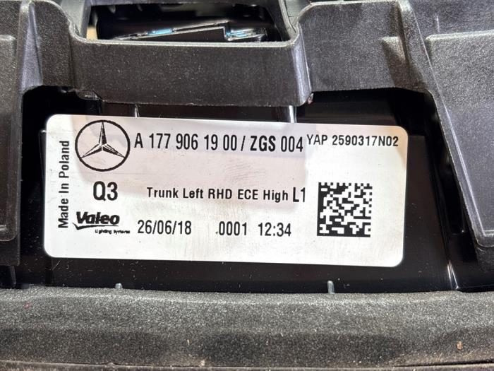 Feu arrière droit Mercedes A-Klasse