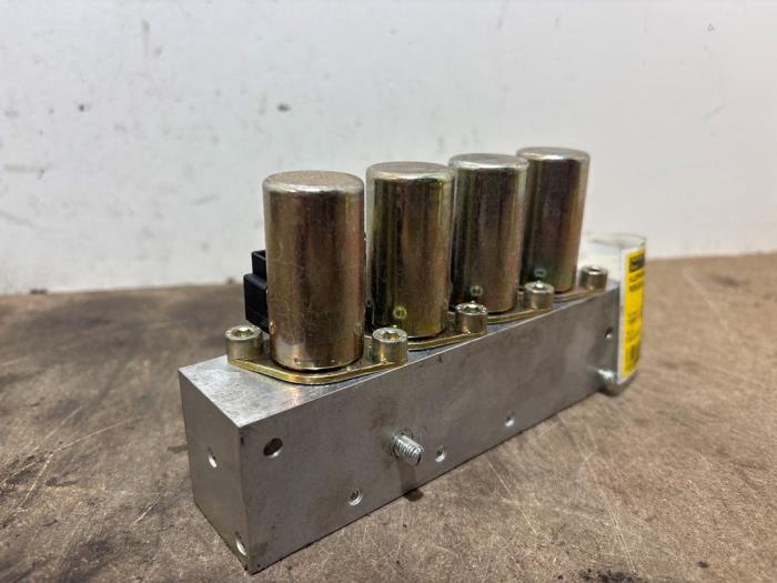 Bloque de válvulas hidráulico Mercedes SL