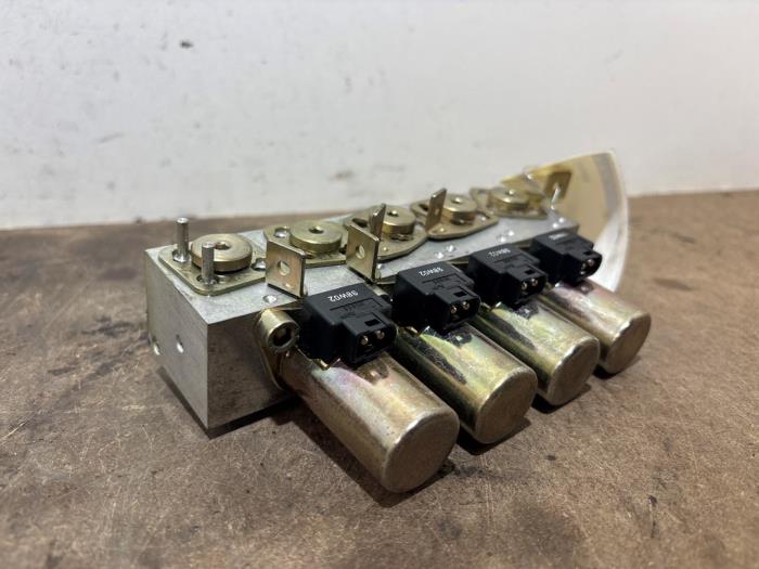 Bloque de válvulas hidráulico Mercedes SL