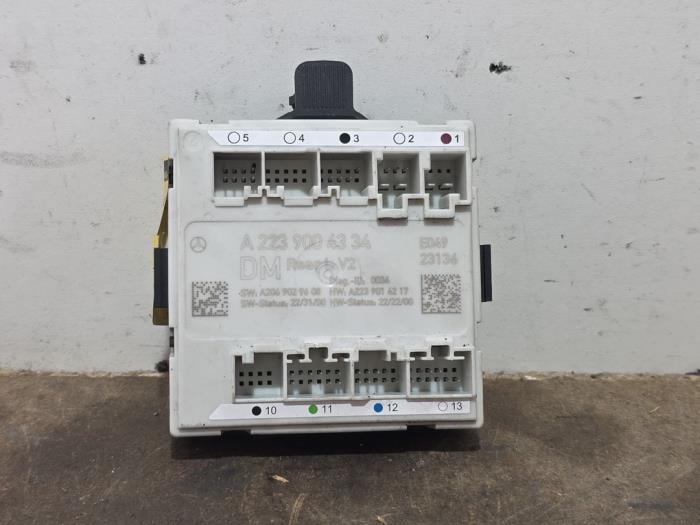 Module verrouillage central des portes Mercedes EQE
