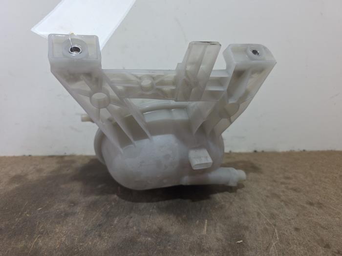 Réservoir d'expansion Mercedes CLA