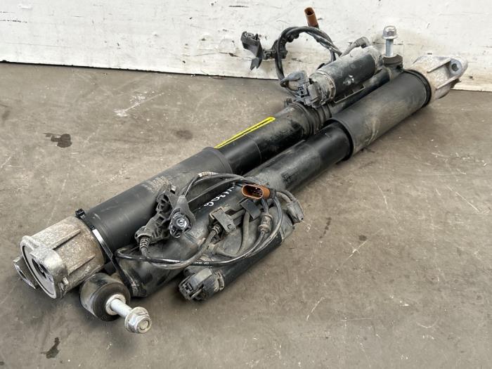Stoßdämpferset Mercedes EQE