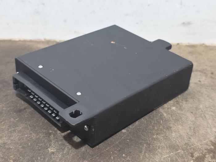 Radio versterker Mercedes 260SE-600SEL