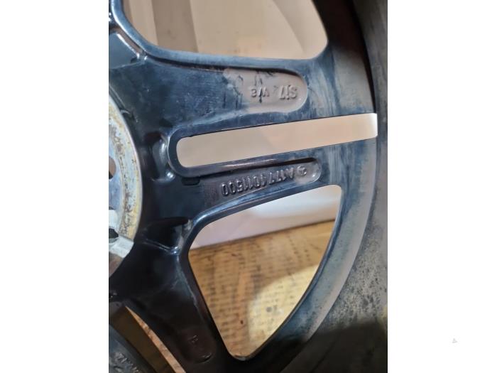 Llanta Mercedes CLA