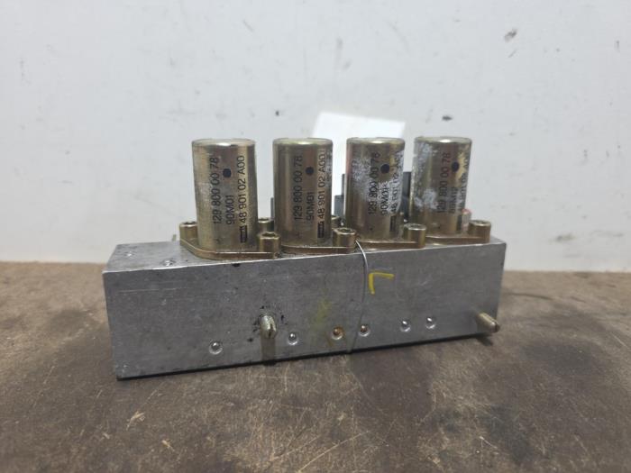 Hydraulic valve unit Mercedes SL