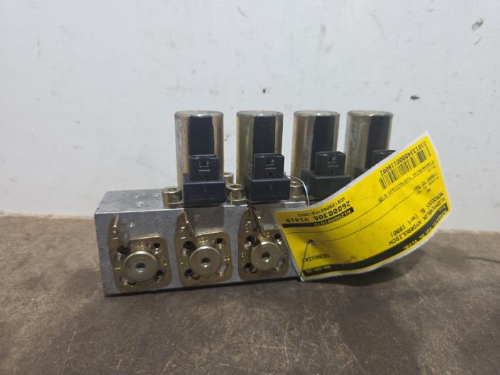Hydraulic valve unit Mercedes SL
