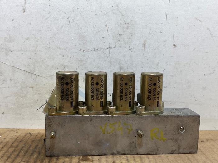 Bloque de válvulas hidráulico Mercedes SL