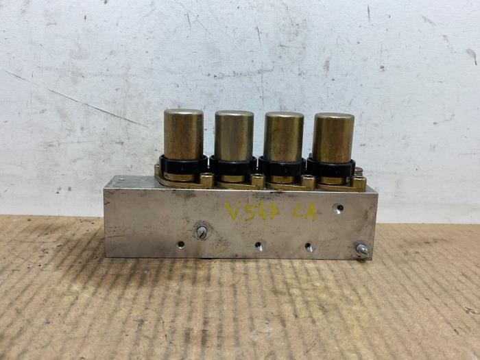 Hydraulic valve unit Mercedes SL