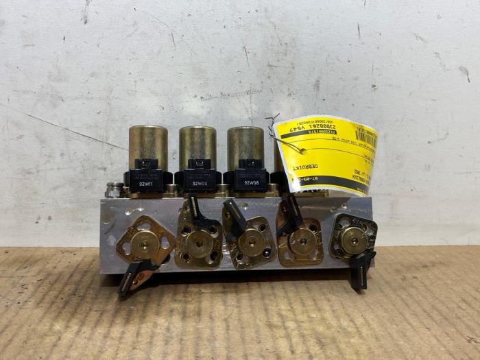 Hydraulic valve unit Mercedes SL