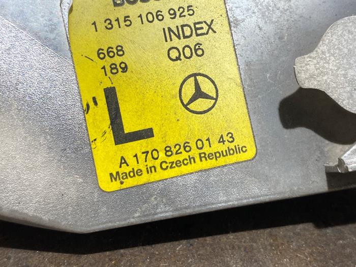 Feu clignotant gauche Mercedes SLK