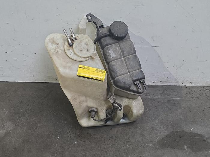 Front windscreen washer reservoir Mercedes S-Klasse