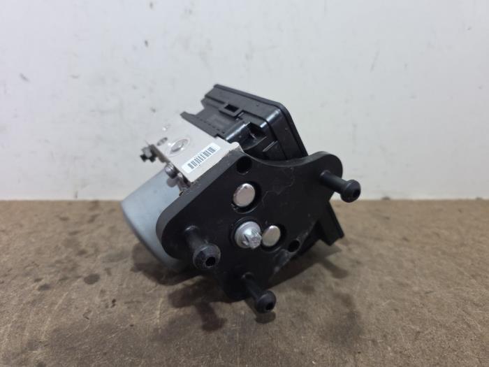 ABS Pomp Mercedes C-Klasse