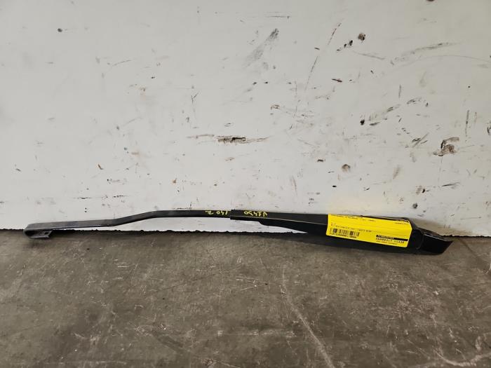 Brazo delantero de limpiaparabrisas Mercedes S-Klasse