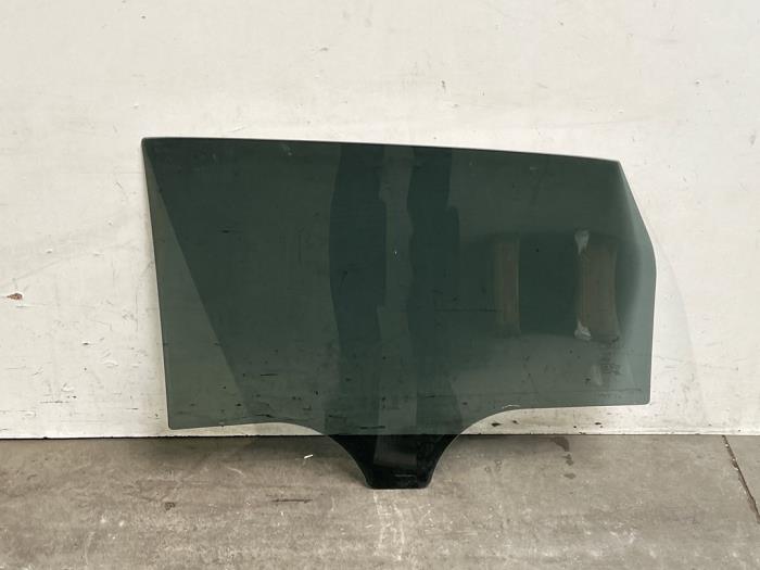 Rear door window 4-door door, rear right Mercedes B-Klasse