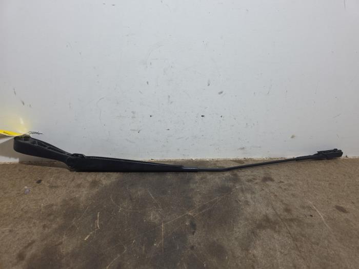 Brazo delantero de limpiaparabrisas Mercedes CLA