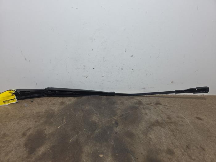 Brazo delantero de limpiaparabrisas Mercedes CLA