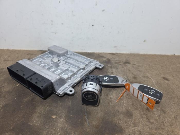 Serrure de contact + ordinateur Mercedes CLA