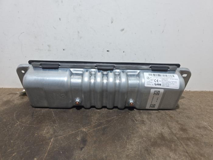 Knie airbag Mercedes CLA