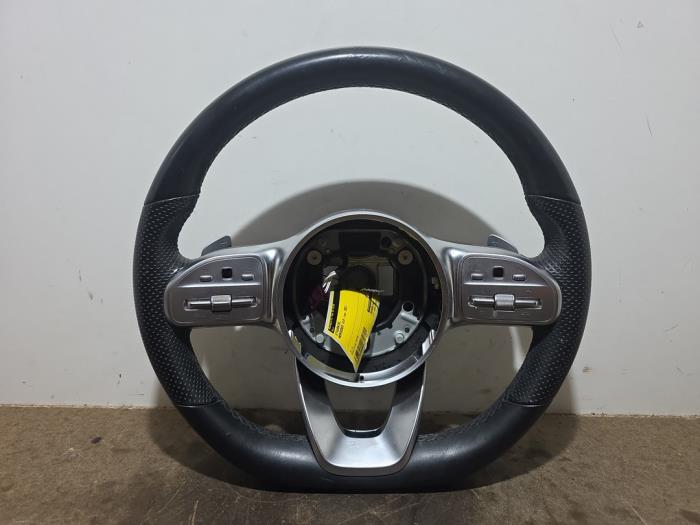 Volant Mercedes CLA