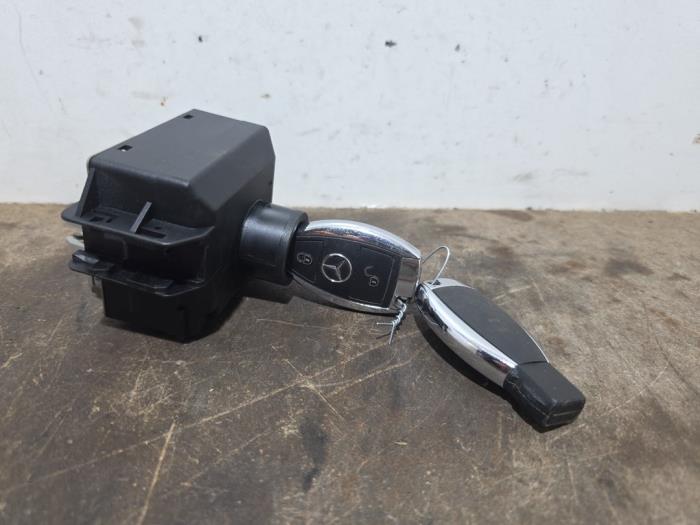 Serrure de contact + clé Mercedes A-Klasse