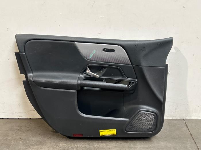 Rear door trim 4-door, left Mercedes B-Klasse